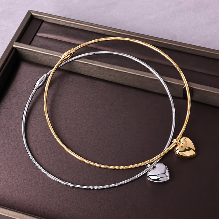 Heart-Shaped Pendant Necklace – Snake Chain Magnetic Clasp Elegant Jewelry